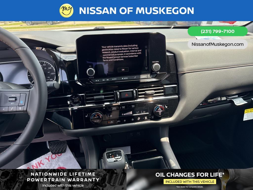 new 2025 Nissan Pathfinder car, priced at $45,575