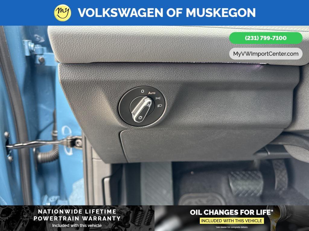 new 2025 Volkswagen Jetta car
