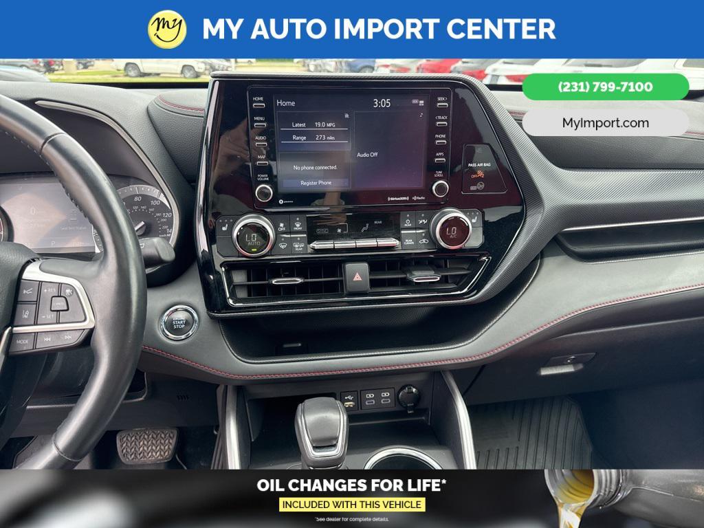 used 2022 Toyota Highlander car, priced at $40,281