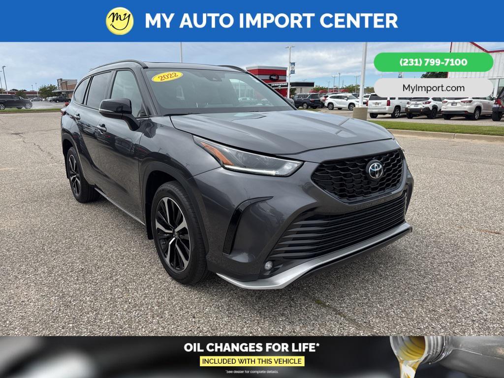 used 2022 Toyota Highlander car, priced at $40,281
