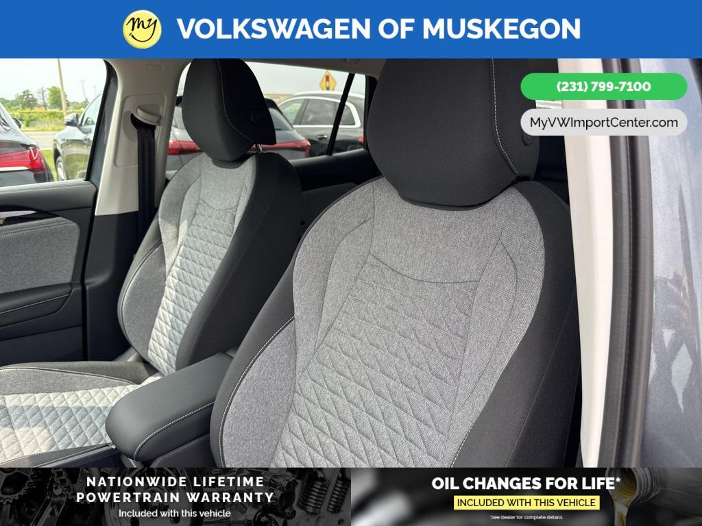 new 2025 Volkswagen Tiguan car, priced at $32,671