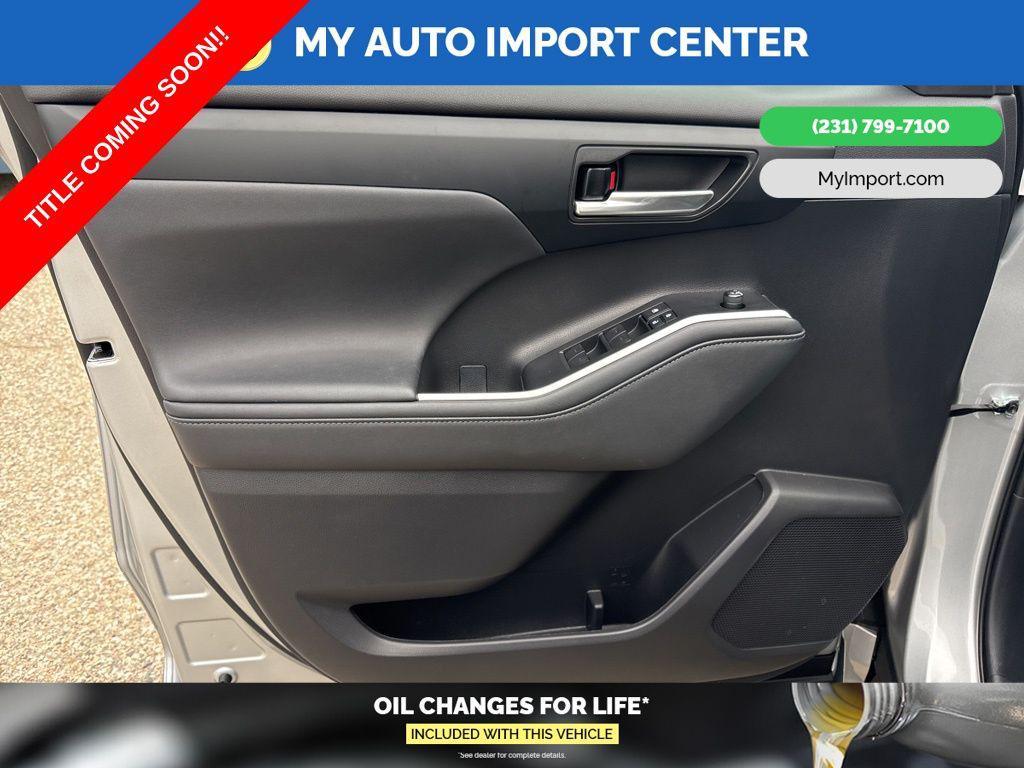 used 2023 Toyota Highlander car, priced at $39,366