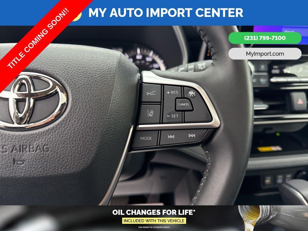 used 2023 Toyota Highlander car, priced at $39,366