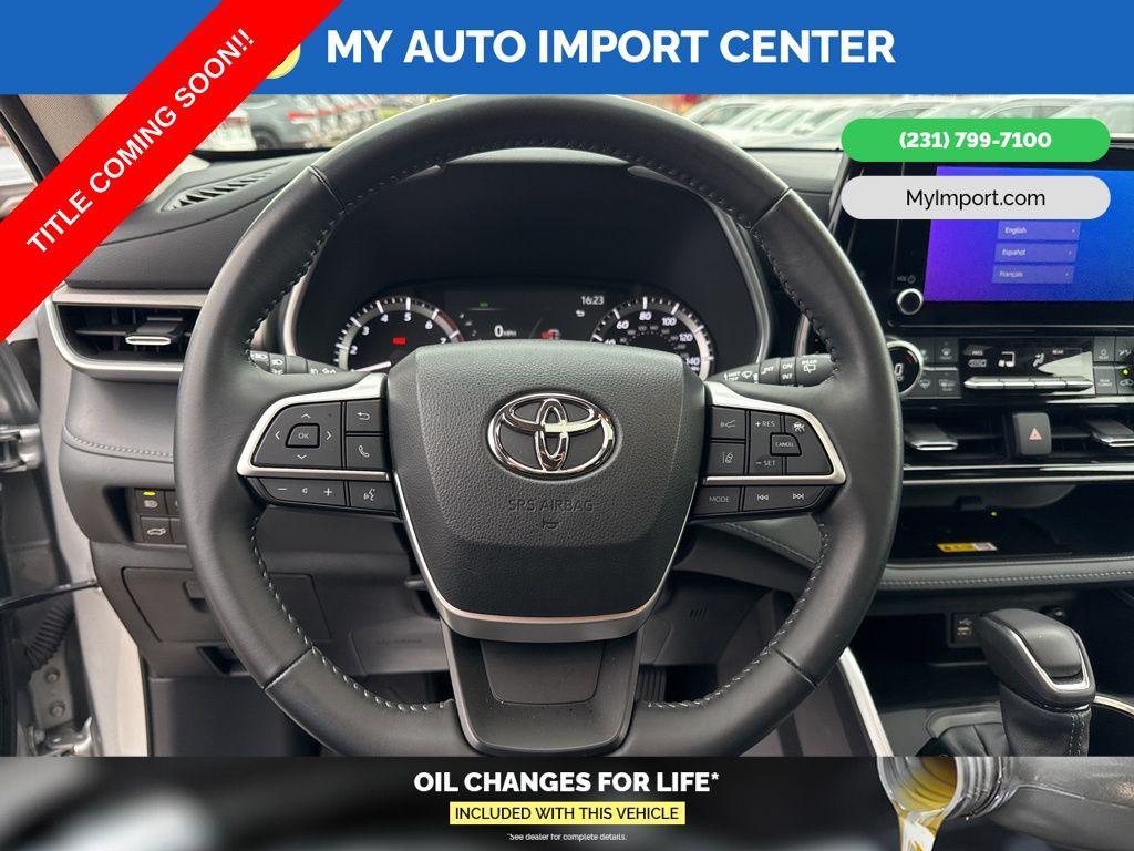 used 2023 Toyota Highlander car, priced at $39,366