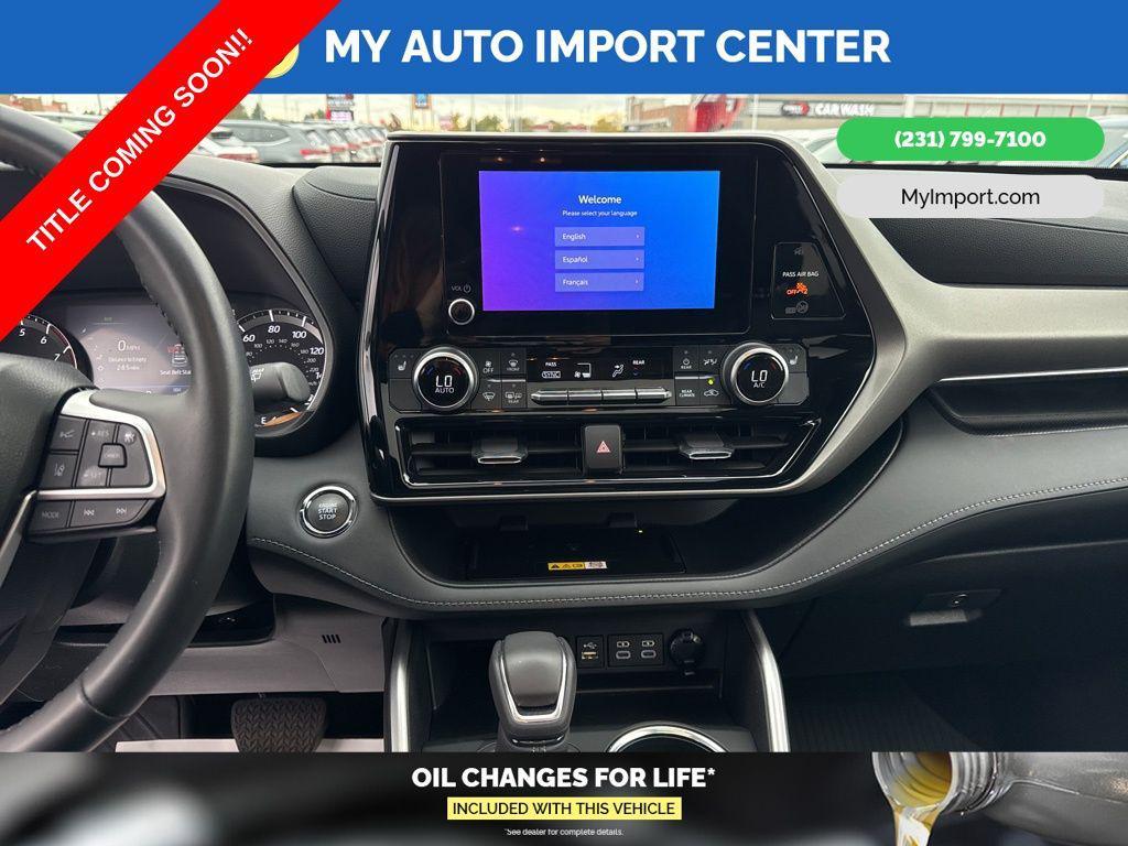 used 2023 Toyota Highlander car, priced at $39,366