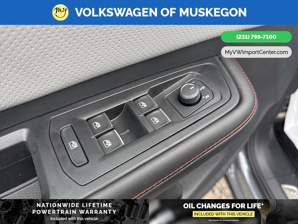new 2025 Volkswagen Atlas car, priced at $47,366