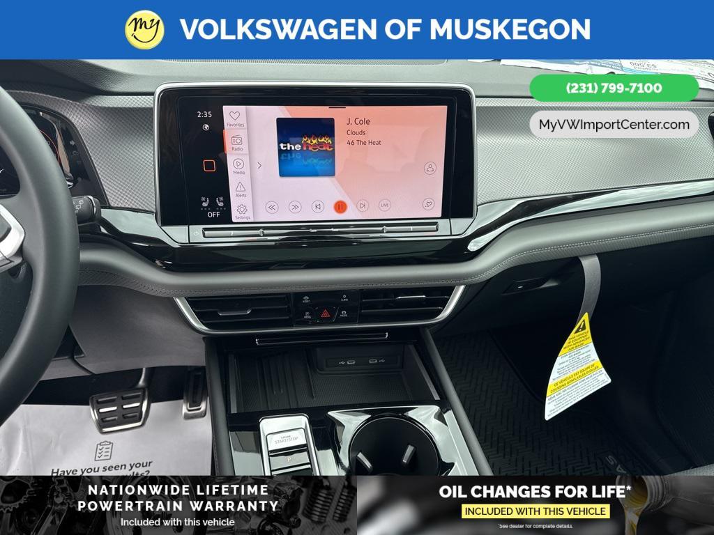 new 2025 Volkswagen Atlas car, priced at $47,366