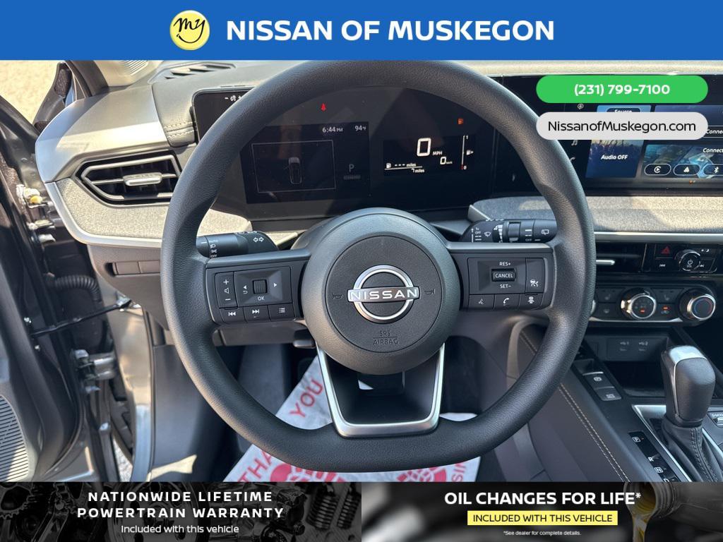 new 2025 Nissan Kicks car, priced at $28,420