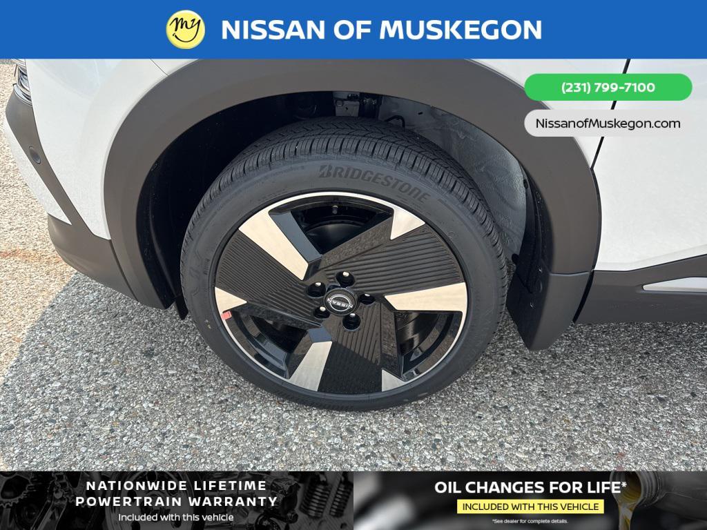 new 2025 Nissan Kicks car, priced at $29,728