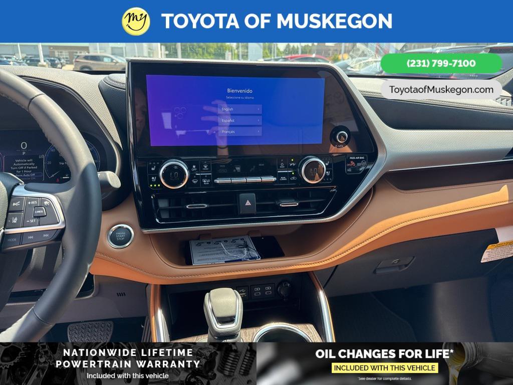 new 2025 Toyota Highlander car, priced at $56,146