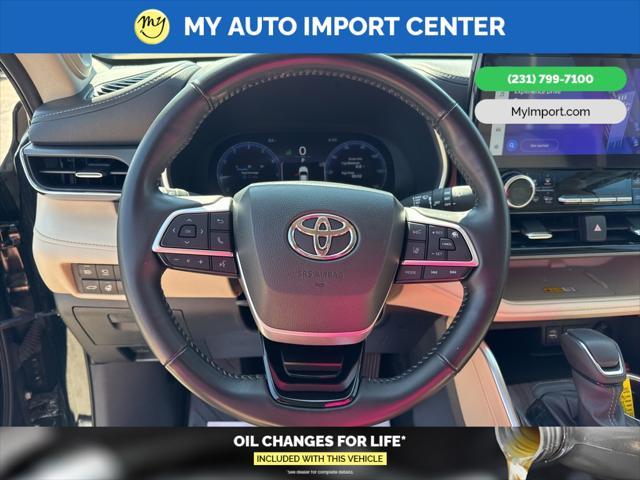 used 2023 Toyota Highlander car, priced at $34,881