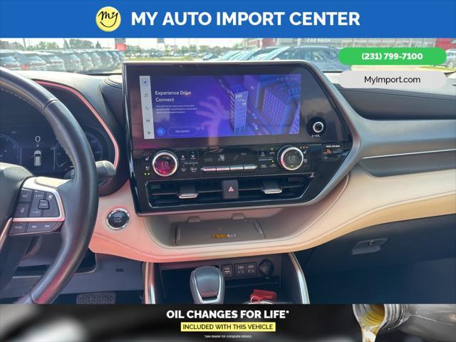 used 2023 Toyota Highlander car, priced at $34,881