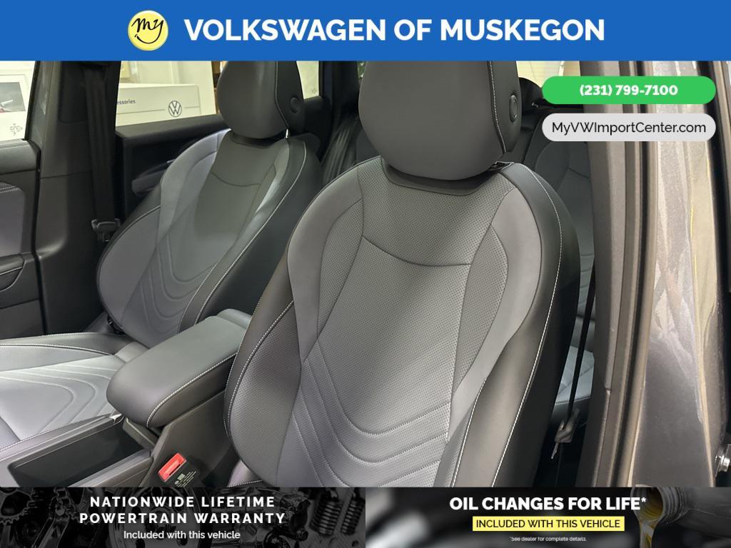 new 2025 Volkswagen Tiguan car, priced at $38,331