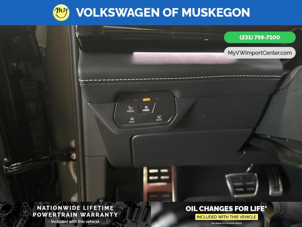 new 2025 Volkswagen Atlas car