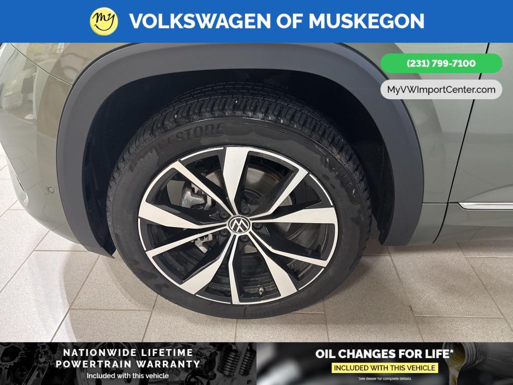 new 2025 Volkswagen Atlas car