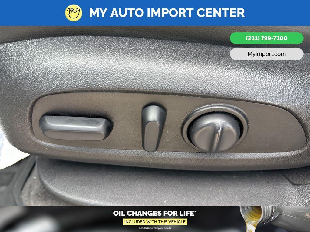 used 2019 Chevrolet Traverse car, priced at $19,187