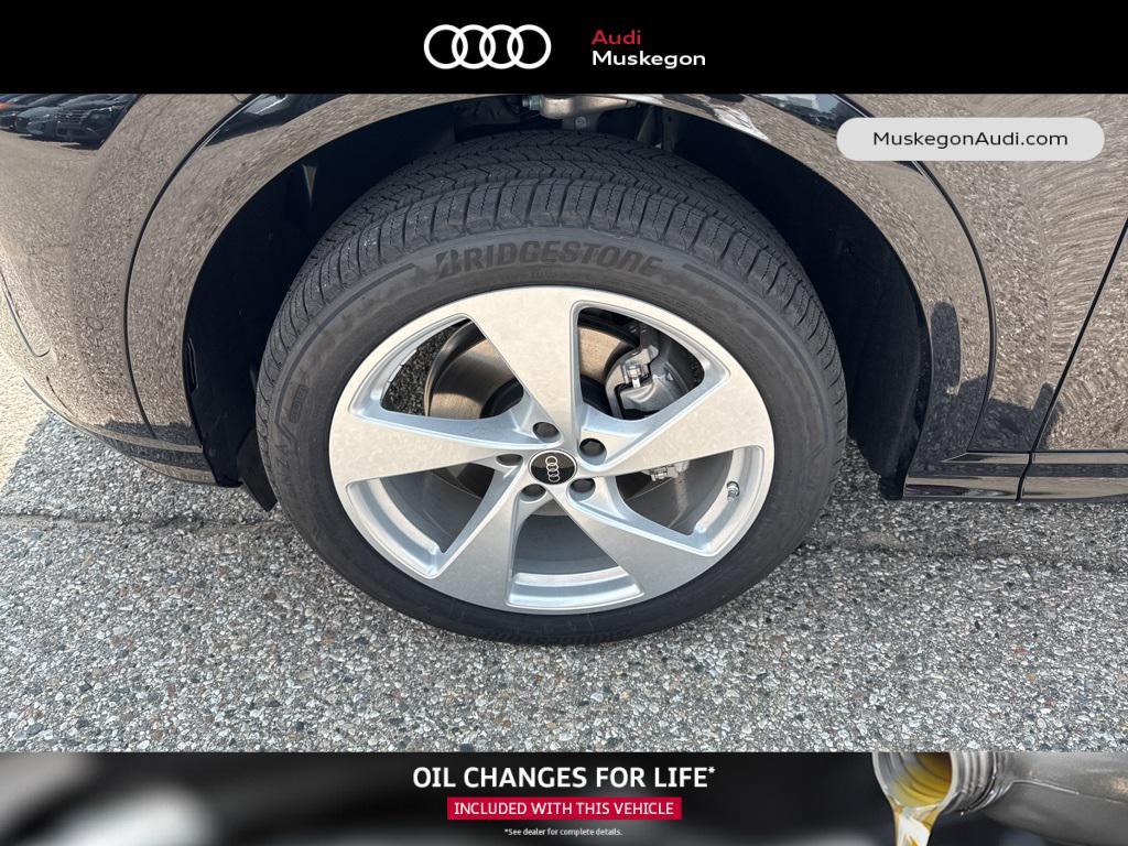 new 2025 Audi Q5 car, priced at $61,300