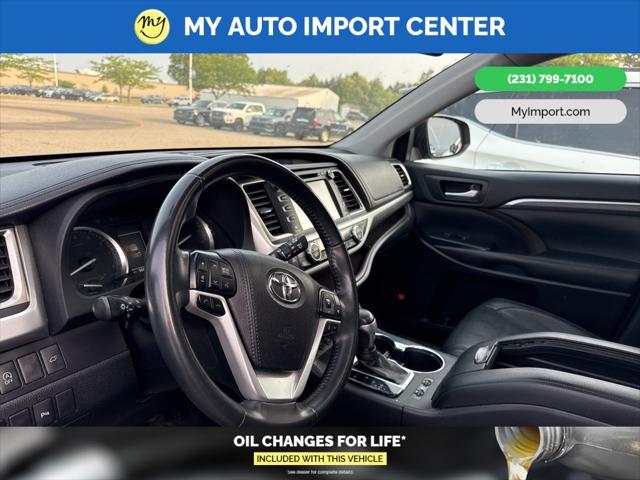 used 2019 Toyota Highlander car, priced at $26,781