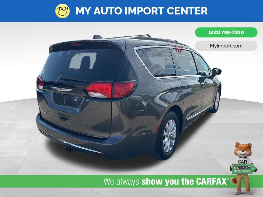 used 2017 Chrysler Pacifica car, priced at $12,784