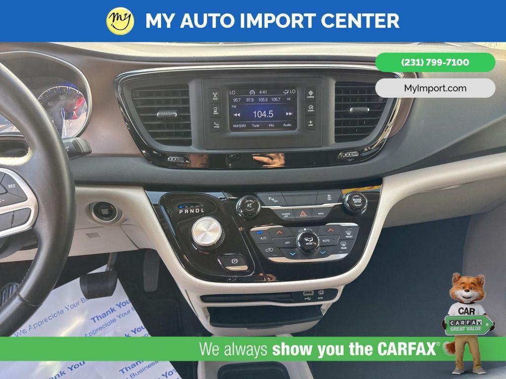 used 2017 Chrysler Pacifica car, priced at $12,784