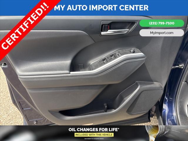 used 2022 Toyota Highlander car, priced at $36,882