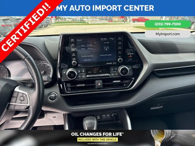 used 2022 Toyota Highlander car, priced at $36,882