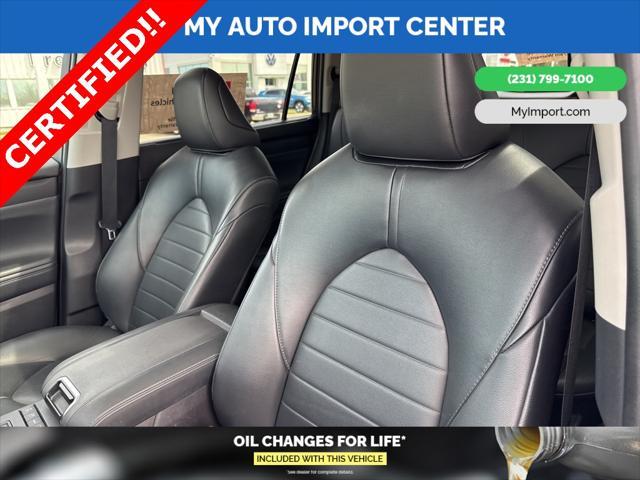 used 2022 Toyota Highlander car, priced at $36,882