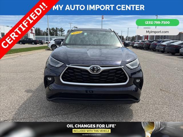 used 2022 Toyota Highlander car, priced at $36,882