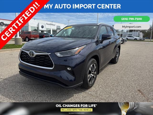 used 2022 Toyota Highlander car, priced at $36,882