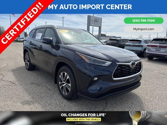used 2022 Toyota Highlander car, priced at $36,882