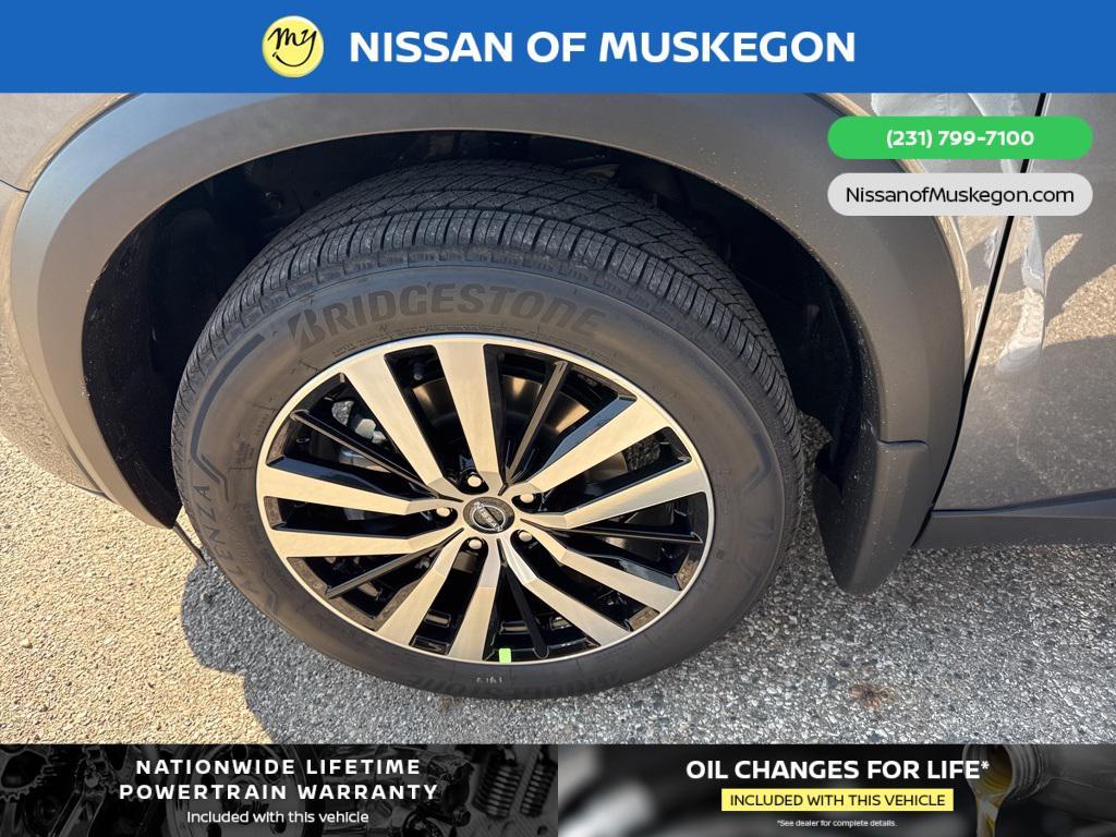 new 2025 Nissan Pathfinder car, priced at $54,635