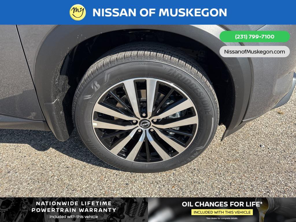 new 2025 Nissan Pathfinder car, priced at $54,635