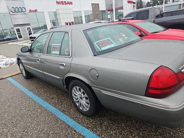 used 2004 Mercury Grand Marquis car, priced at $5,655