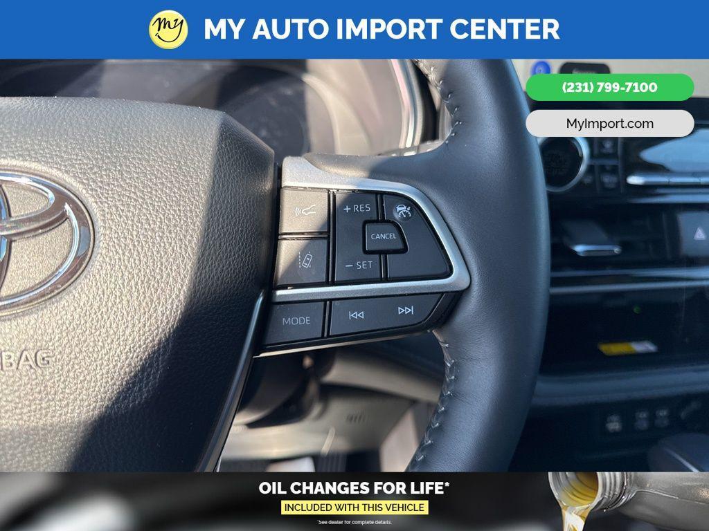 used 2024 Toyota Highlander car, priced at $47,481