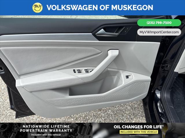 new 2025 Volkswagen Jetta car