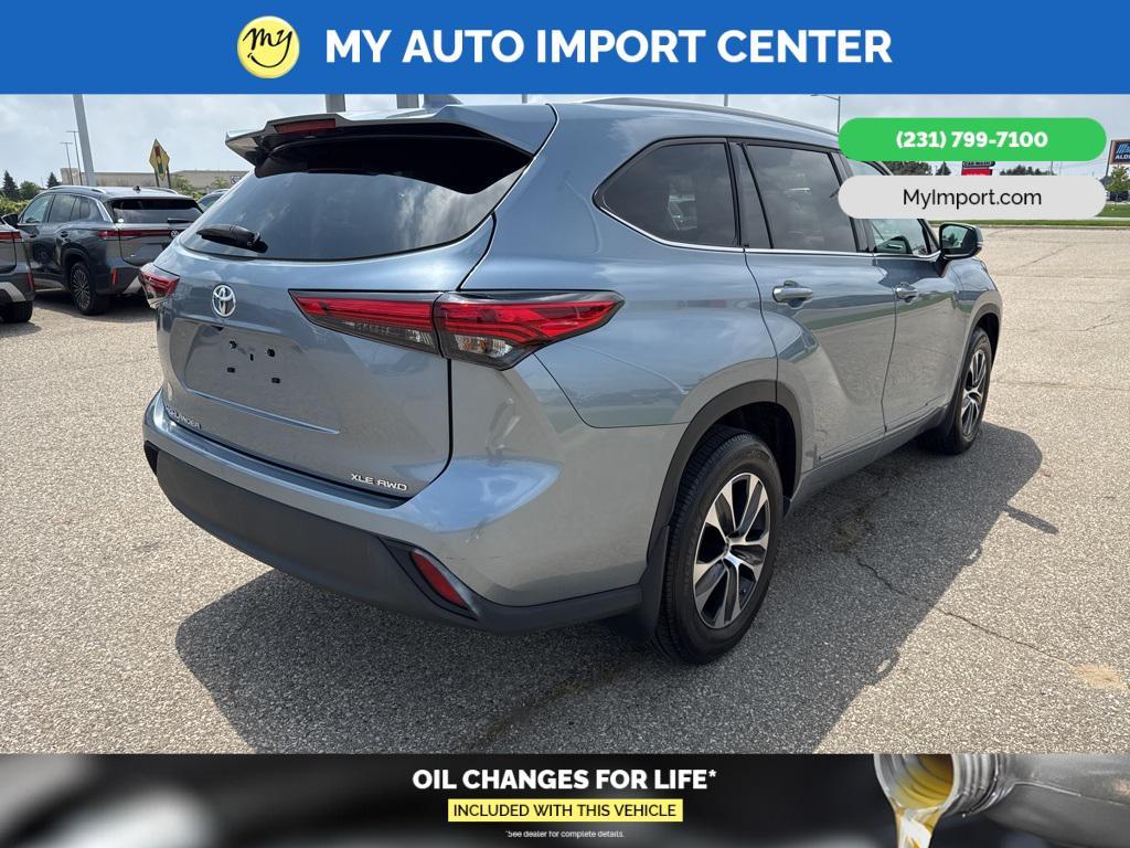 used 2022 Toyota Highlander car, priced at $37,918