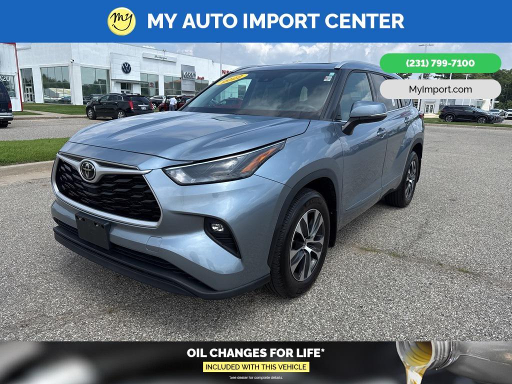 used 2022 Toyota Highlander car, priced at $37,918