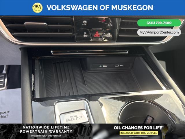new 2025 Volkswagen Atlas car, priced at $54,091