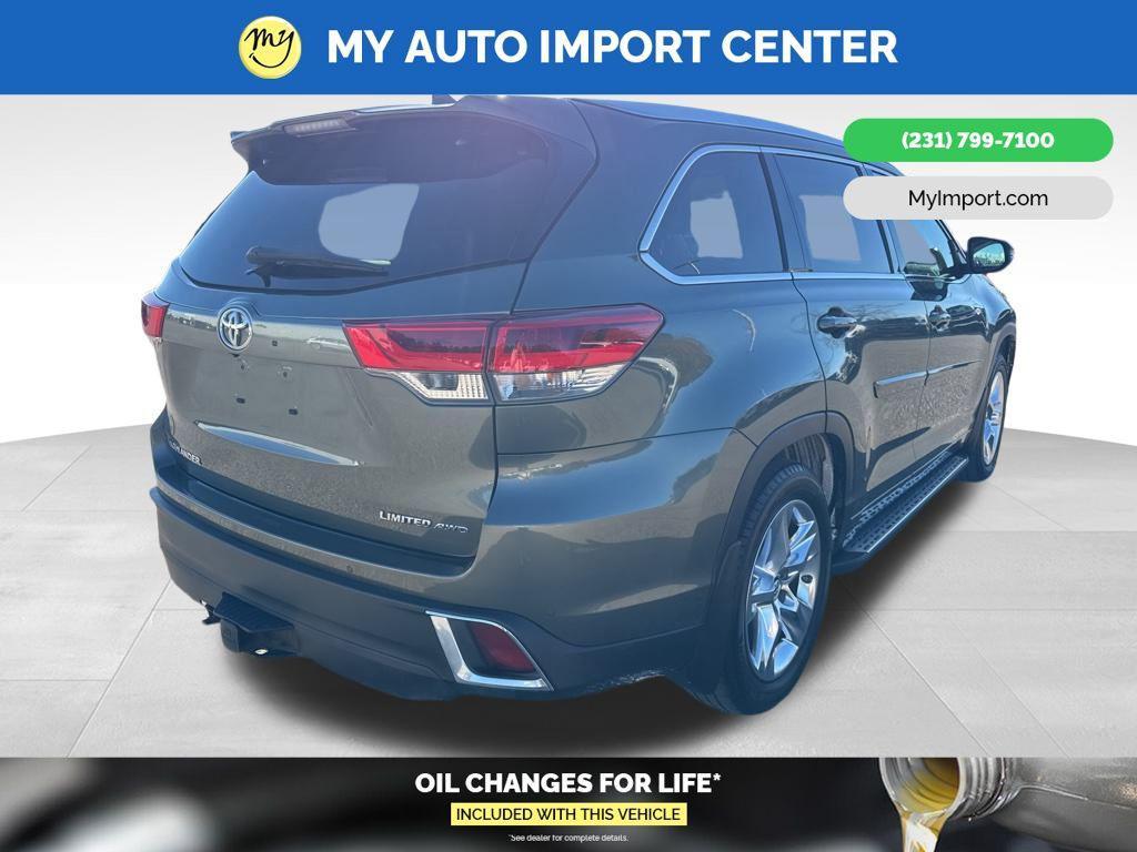 used 2017 Toyota Highlander car, priced at $21,987