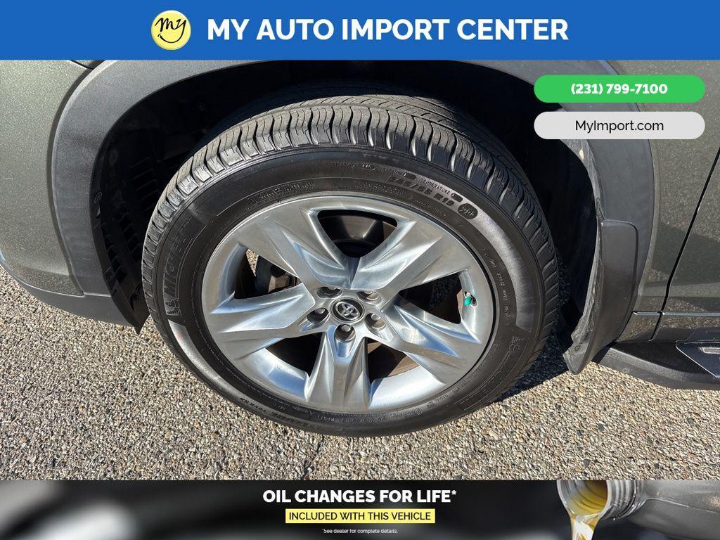 used 2017 Toyota Highlander car, priced at $21,987