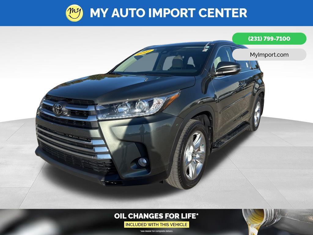 used 2017 Toyota Highlander car, priced at $21,987