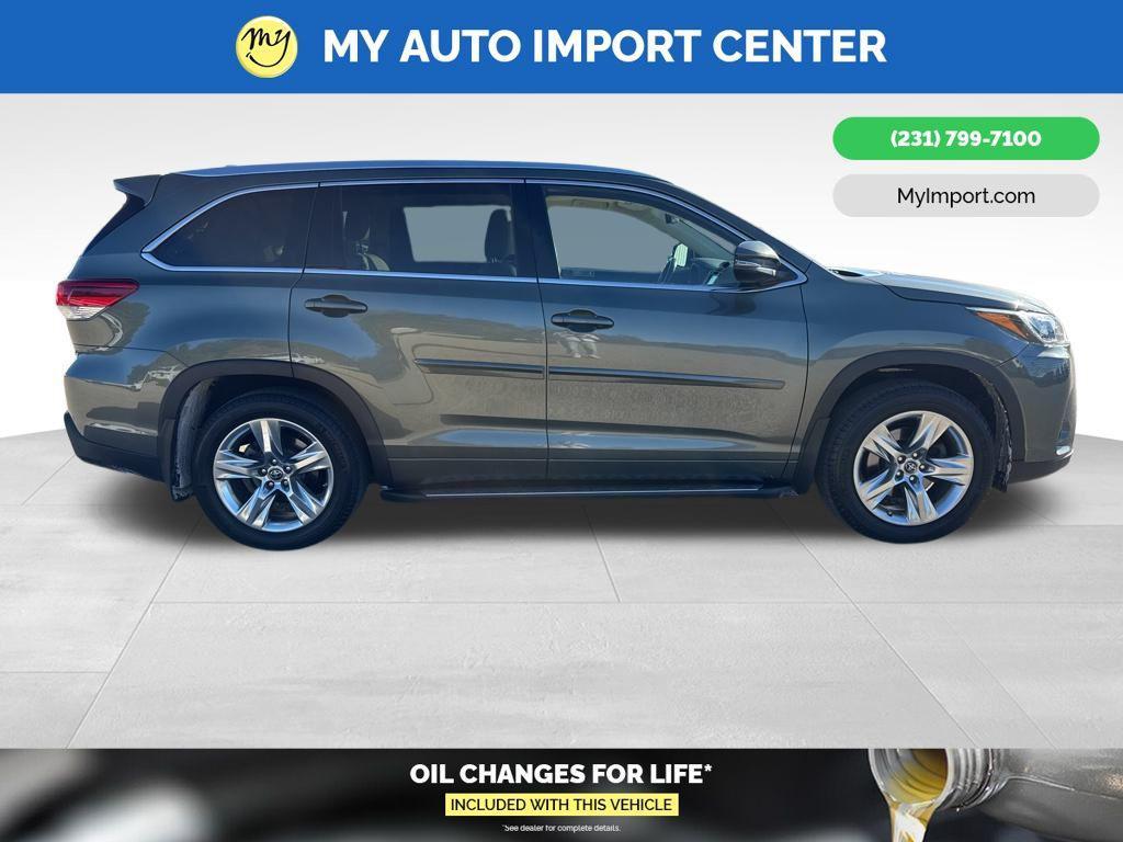 used 2017 Toyota Highlander car, priced at $21,987