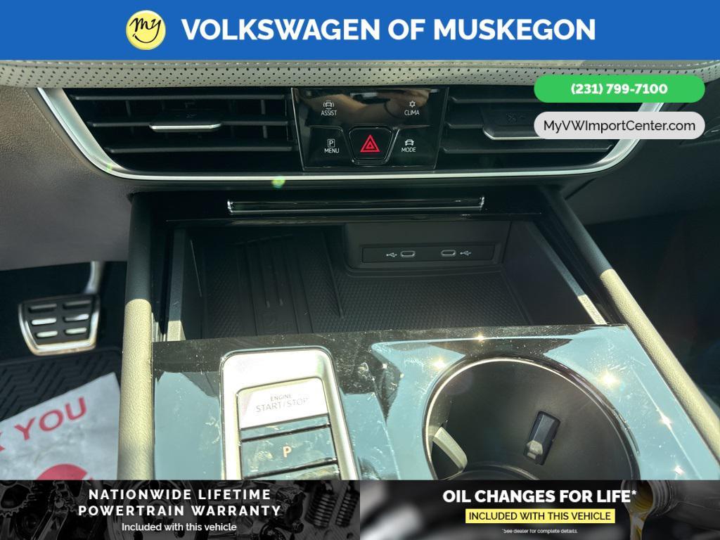 new 2025 Volkswagen Atlas car, priced at $46,591