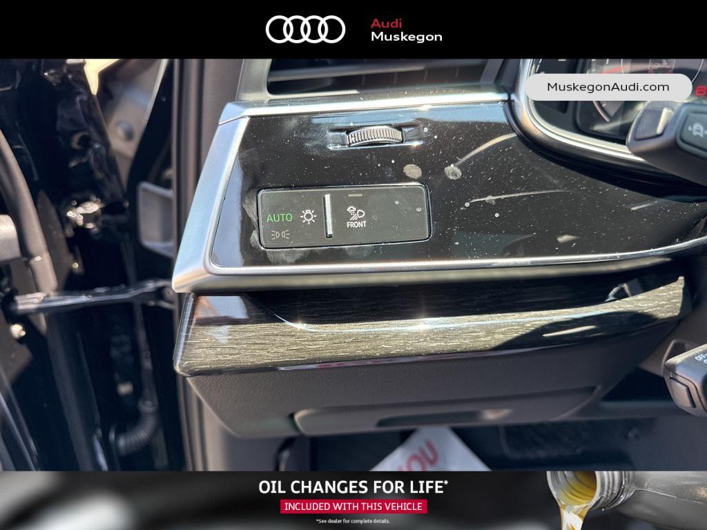 new 2025 Audi Q7 car, priced at $70,850
