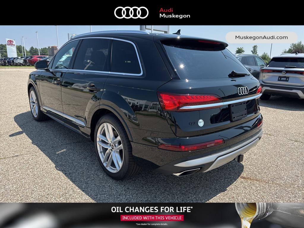 new 2025 Audi Q7 car, priced at $70,850