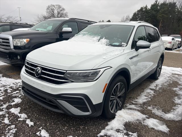 new 2024 Volkswagen Tiguan car, priced at $33,215