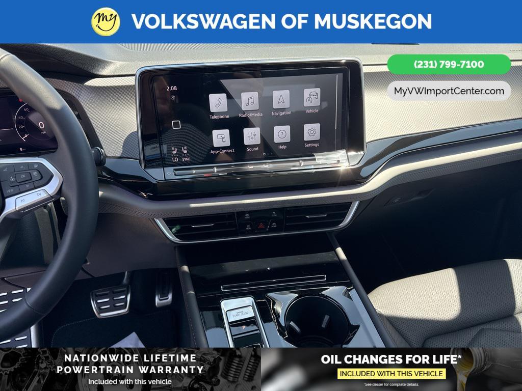 new 2025 Volkswagen Atlas car, priced at $45,400