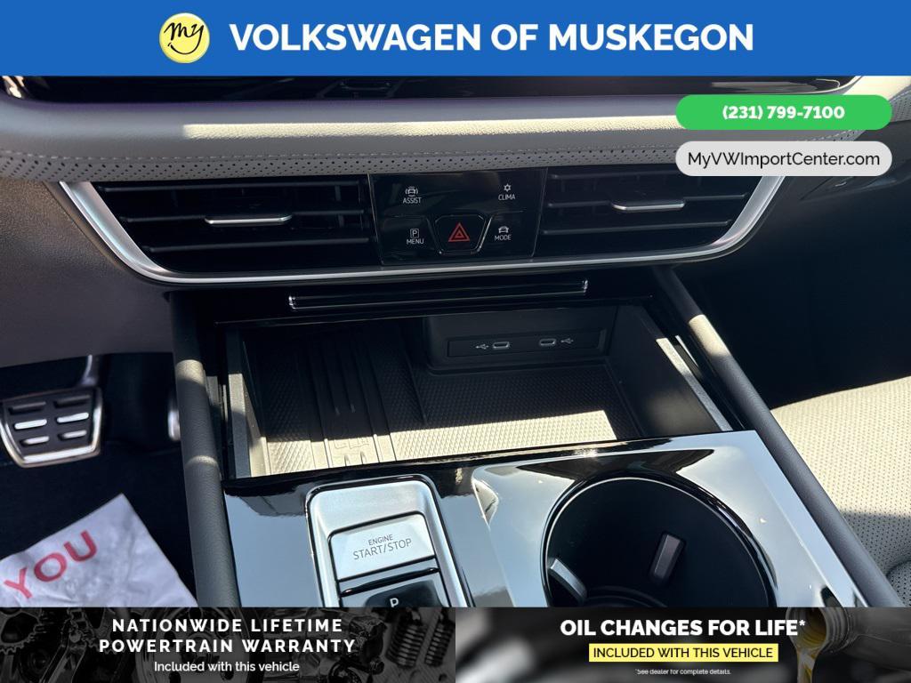 new 2025 Volkswagen Atlas car, priced at $45,400