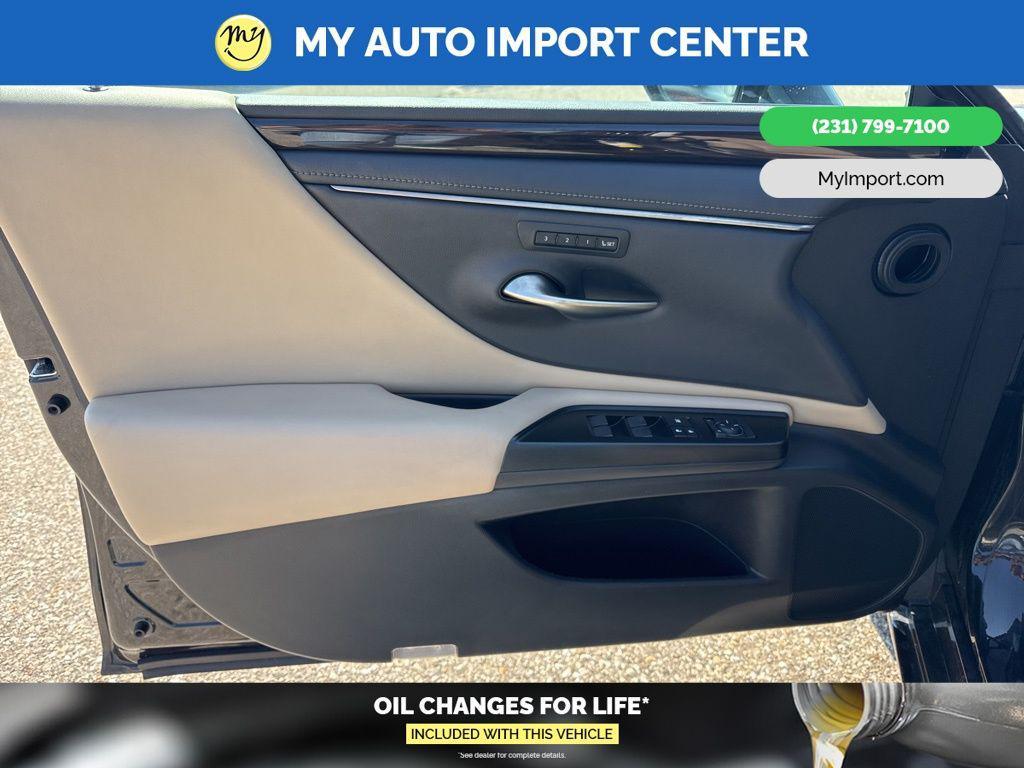 used 2019 Lexus ES 350 car, priced at $25,521