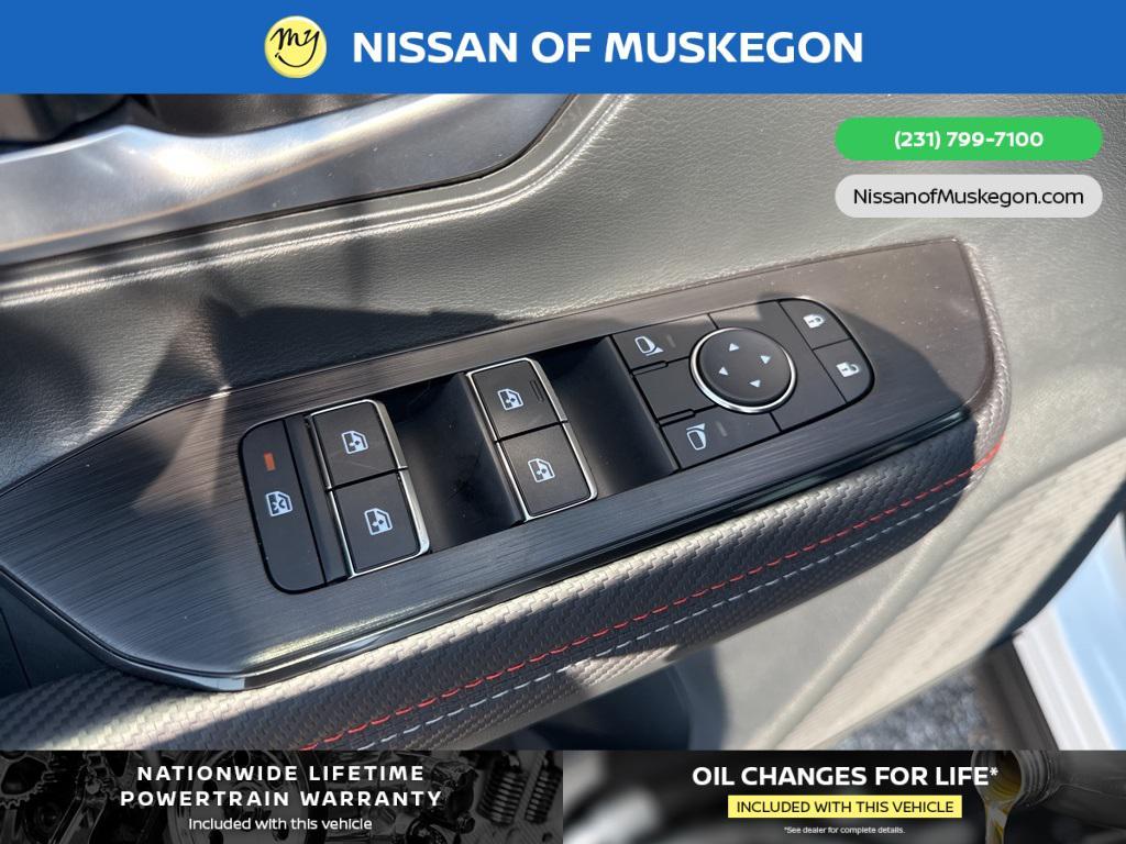 new 2025 Nissan Kicks car, priced at $32,030